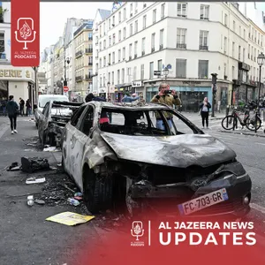 Protest damage across France, St Petersburg strikes