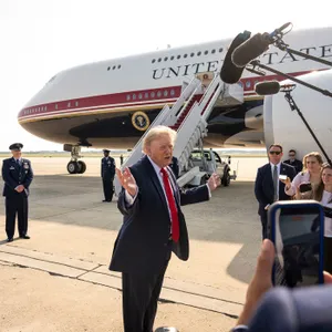 The President, His Plane and the Press