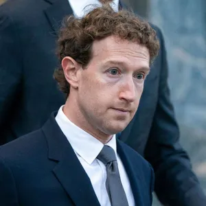Taylor Lorenz on the global effort to ban kids from social media