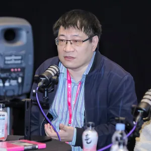 刷10年短视频的人，和看书的人会变成两种生物吗? | 狂喜播客节