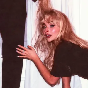 La de Sabrina Carpenter y otras portadas polémicas de la historia
