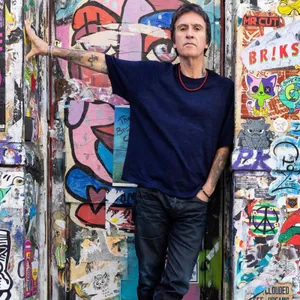 Bandeja de entrada - Johnny Marr, Vacations, Arde Bogotá... - 02/10/26