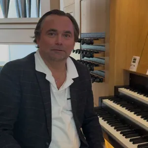 #19 - Voor Jacob Schenk is muziek meer dan klank: het is een gave van God en een manier om mensen te raken waar woorden tekortschieten (S05)
