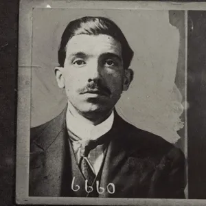 Charles Ponzi's scheme (plus a new scam)