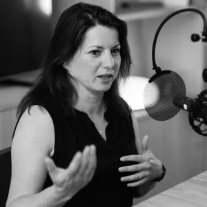 Katja Hoyer, wie zerbricht eine Demokratie?