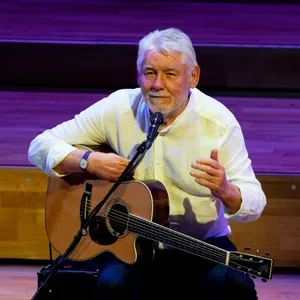 Simon Nicol in conversation at Cecil Sharp House