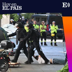 ¿Puede un bombero, policía o trabajador social negarse a participar en un desahucio?