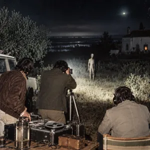 Voces del Misterio: El caso El Condesito, la finca de Huelva donde fotografiaron una extraña figura que nadie vio