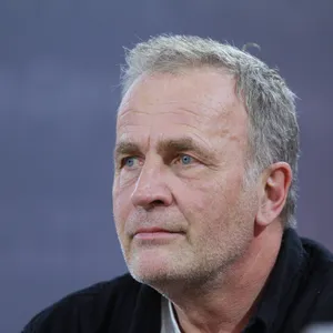 Liebe und Zeitgeschichte auf dem Dorfe: Alex Capus‘ neuer Roman „Querfeldein“