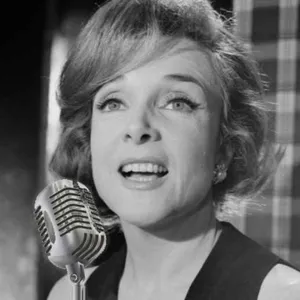 Les Bobines le Podcast : Micheline Presle " La doyenne chérie" avec Frédéric Sojcher