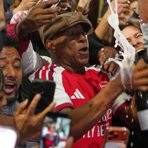 Episode 877 - Ian Wright on the Champions