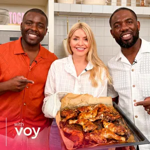 Holly Willoughby Makes Her First Ever Jerk Chicken W/ Original Flava