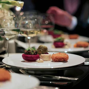 „Nur ein toter Gourmet“ - Der vergiftete Restaurantkritiker