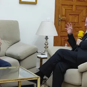 Saiz Meneses en Cruz de Guía: "No se puede salir de nazareno para hablar con el de al lado, saludar a todo el mundo o hacerse selfis"