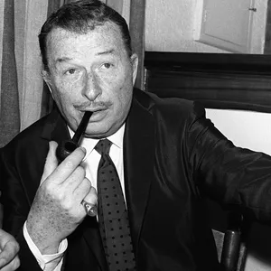 Llapis de memòria col·lectiva de Xavier Cugat: "Mite, impostor o geni de l'autopromoció?"