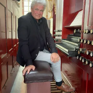 #20 - “Waar een schilder verf mengt tot de juiste kleur, mengt een organist klanken en registers tot een prachtig geluid”, aldus André Knevel (S05)