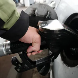 G7 releases 100 million barrels of fuel reserves