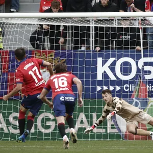 Gol de Budimir (p.) (Osasuna, 1 - Racing de Santander, 0)