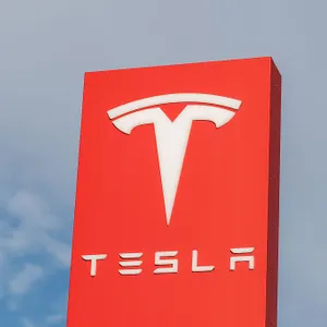 Los modernitos: El dilema de los coches voladores y automáticos
