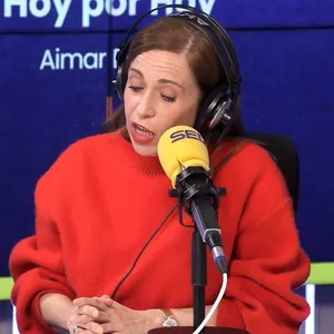 Ángeles Caballero responde al bulo de la okupación de Feijoo: "La pizza es un bien inmaterial de la humanidad"