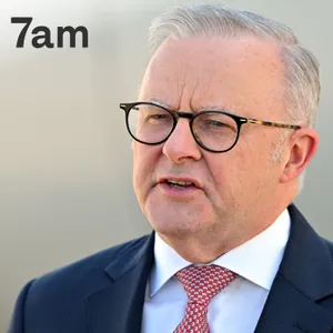 As the Coalition veers right, should Albo hold the centre?