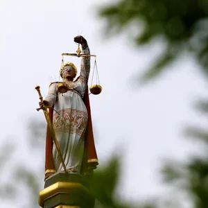 Sachsen-Anhalt - Grundgesetz als Notbremse?