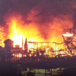 E48 | The Luna Park Ghost Train Fire (AUS)