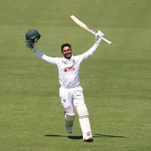 Grandstand At Stumps: Bang-ball baffles Aussie bowlers on Day 2